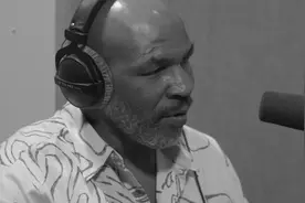 泰森训练眉弓被击裂两英寸伤口，名宿：他会被富里约书亚打成重伤图片