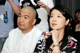 “老戏骨”陈小艺和“小鲜肉”的瓜：老公坐轮椅，妻子分居不回家图片