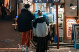 40条一眼就爱上的句子：零碎的岛屿会找到海图片