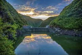 北京双龙峡：四季醉美“小九寨”图片