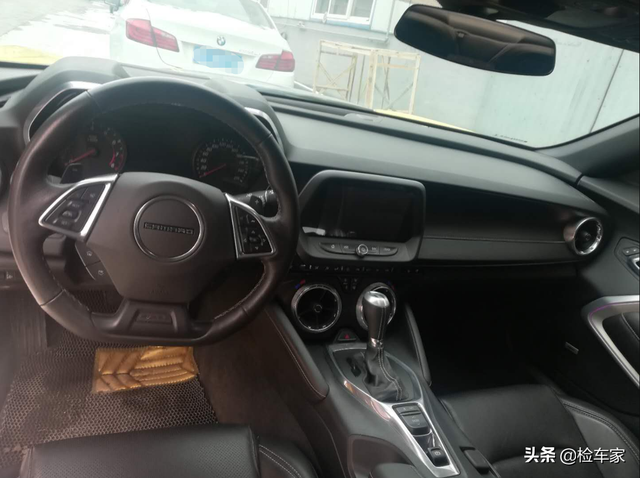 30万买台雪佛兰科迈罗Camaro，成年后终于买了自己心爱的玩具~