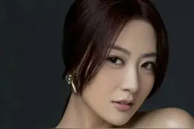 白冰是假富太太？京城四美之一，未婚先孕以离婚收场图片