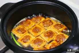 冬天这样吃老豆腐，搭配肉馅、韭菜，香味浓郁又营养，全家都爱吃图片