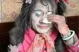 “我穿女装16年，从没犯过法”，68岁男人浓妆艳抹，背后藏着心酸图片