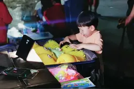 我今年19岁，摆摊30天，干掉了整条街的同行图片