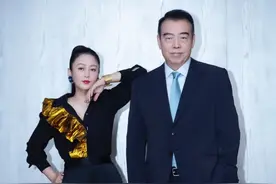 同样都是嫁给知名导演，陶虹徐帆都很活跃，张艺谋的妻子却很低调图片