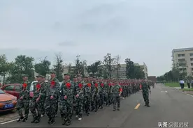 新兵！集合出发！图片