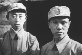 郑维山向马家军复仇，打光1万发炮弹，向祁连山跪拜，放声大哭图片