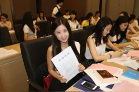 考研生和保研生，毕业后的待遇可能大不同，HR说出招聘“潜规则”图片