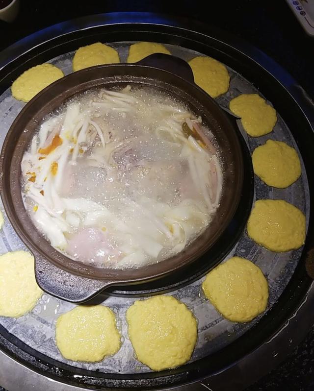 莲藕可以和花胶吗 2026年莲藕可以煲花胶吗