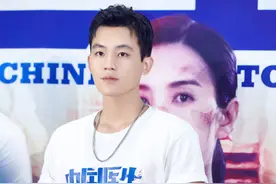 硬朗型男变奶油小鲜肉！欧豪新发型风格大变，你还认得出他吗？图片