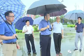 李宏庆在检查防汛工作时强调：全力以赴确保平稳安全度汛图片