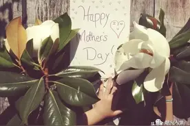 牵妈妈的手，一秒回到小时候图片