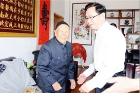 “开国将军”102岁曾思玉养生秘诀：4大习惯，乐活百年图片
