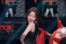 看到现在的李宇春，我扇了自己两大嘴巴子图片