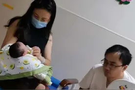 “超年轻岳母”走红，与女婿同框好似夫妻，女儿：压力有点大图片