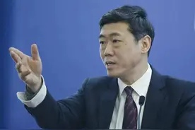 李稻葵：中国经济两三年后能够回到6%左右的增速