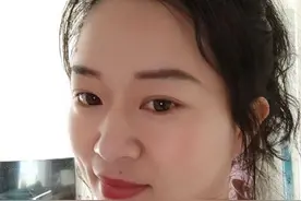 染发别去理发店了，教你一个人在家染发图片