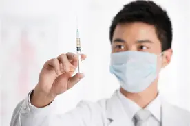 为啥有人打完新冠疫苗胳臂疼，有人却啥事没有？告诉你真相图片