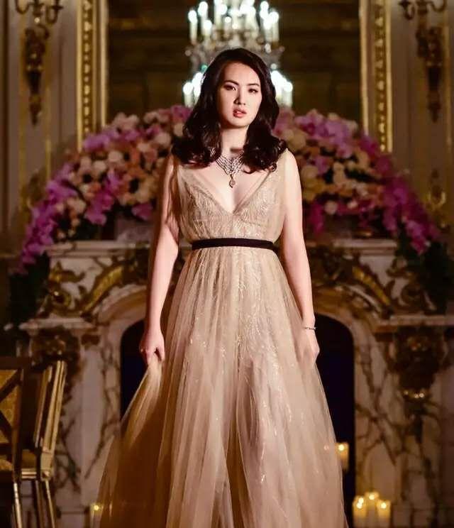 华为任正非的三个子女,为何儿子姓任,女儿一个姓孟,一个姓姚?