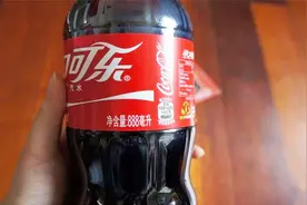 物价一直在涨，为什么可乐却从不涨价？这里告诉你真实原因视频封面