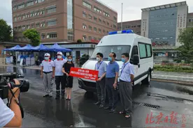 隔离中的扬州90后女孩：我为啥要用全部积蓄捐负压救护车图片