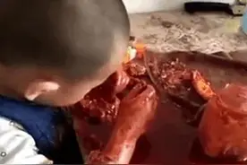 妈妈下楼取快递，4岁儿子在家午睡，回来后看到的画面让宝妈崩溃图片