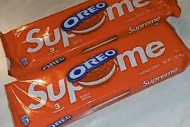 一包联名奥利奥饼干竟价值5万元！潮牌Supreme这波操作如何？图片