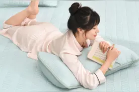 会驱蚊的乳胶凉席，透气干爽细菌难滋生，改变从凉爽触感开始图片