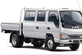江淮版“奔驰G650”亮相，6轮+6座，能装又能越野图片