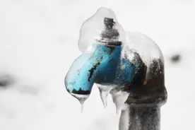 冬天水管冻住别急，教你简单几招，轻松解决烦恼，赶快告诉家人视频封面