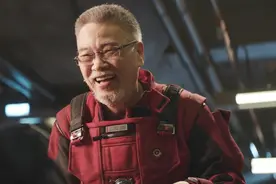 《流浪地球》加长版新增内容详解：达叔“LSP”，韩朵朵黑化图片