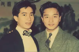 陈百强诞辰63周年活动，哥哥姐姐现身支持，两人长相斯文气质出众图片