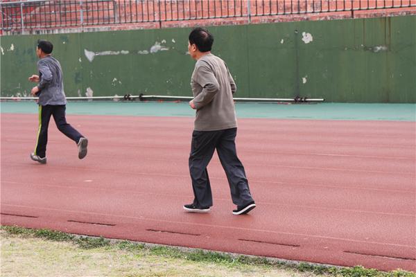 高血压患者“降压窍门”：总结4个步骤，具体方法已写出