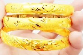 原来分辨黄金手镯真假竟如此简单，只需注意这几点，不怕买错了视频封面