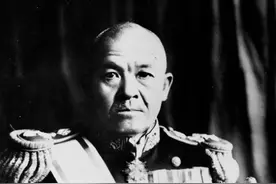 南云忠一为什么取消第三次空袭？因为如果不跑，他就可能全军覆没图片