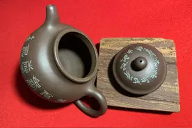 关于宜兴紫砂一厂改制前的极品泥料，黑星土图片