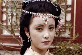 《红楼梦》贾珍：可卿，你就生下我们的孩子吧。秦可卿：我宁可死图片