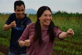 跳曳步舞走出阴霾 农民夫妻吸粉百万成“网红”图片