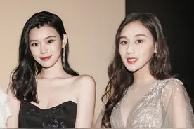 21岁何超欣与嫂子奚梦瑶同框，常被当赌王孙女，亿万资产真名媛图片