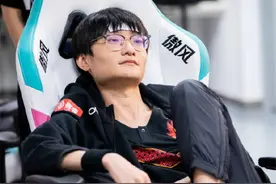 小天真的寒心了，得知doinb房管喷他的事，一句玩笑让人鼻酸图片