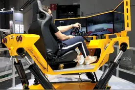 真“宅男快乐”椅：全方位运动体验，售价高达7000元图片