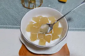 夏日凉粉DIY，3种甜苦辣美味吃法，清爽解暑，不甜不腻，极致美味图片
