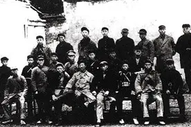 红军曾有11个军团，首任军政主官都有谁？1955年什么军衔？图片
