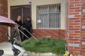 护航cop15丨路遇蛇出没 两同学急报警图片