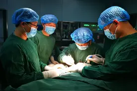 96岁！鸡泽县医院成功实施人工股骨头置换术，家属点赞感谢！图片