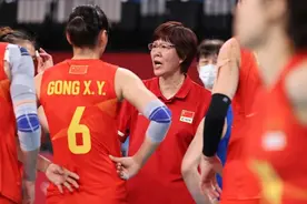 郎平谈“中国女排首战失利”：朱婷的伤挺重，我们尽量弥补图片