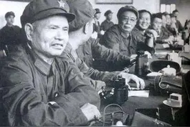 工兵鼻祖王耀南，一生8次降职，林总批评：打的什么狗屁胜仗图片