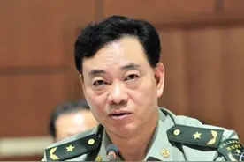 “陆军少将”许援朝：许世友第三子，江苏省军区司令员，现状如何图片