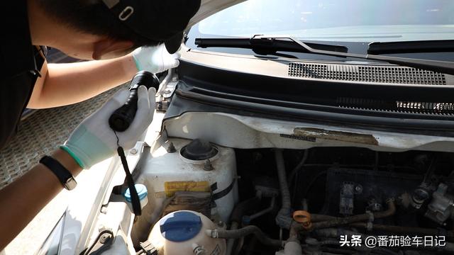 三年车龄的奇瑞风云，检测完后客户直接过户开回家